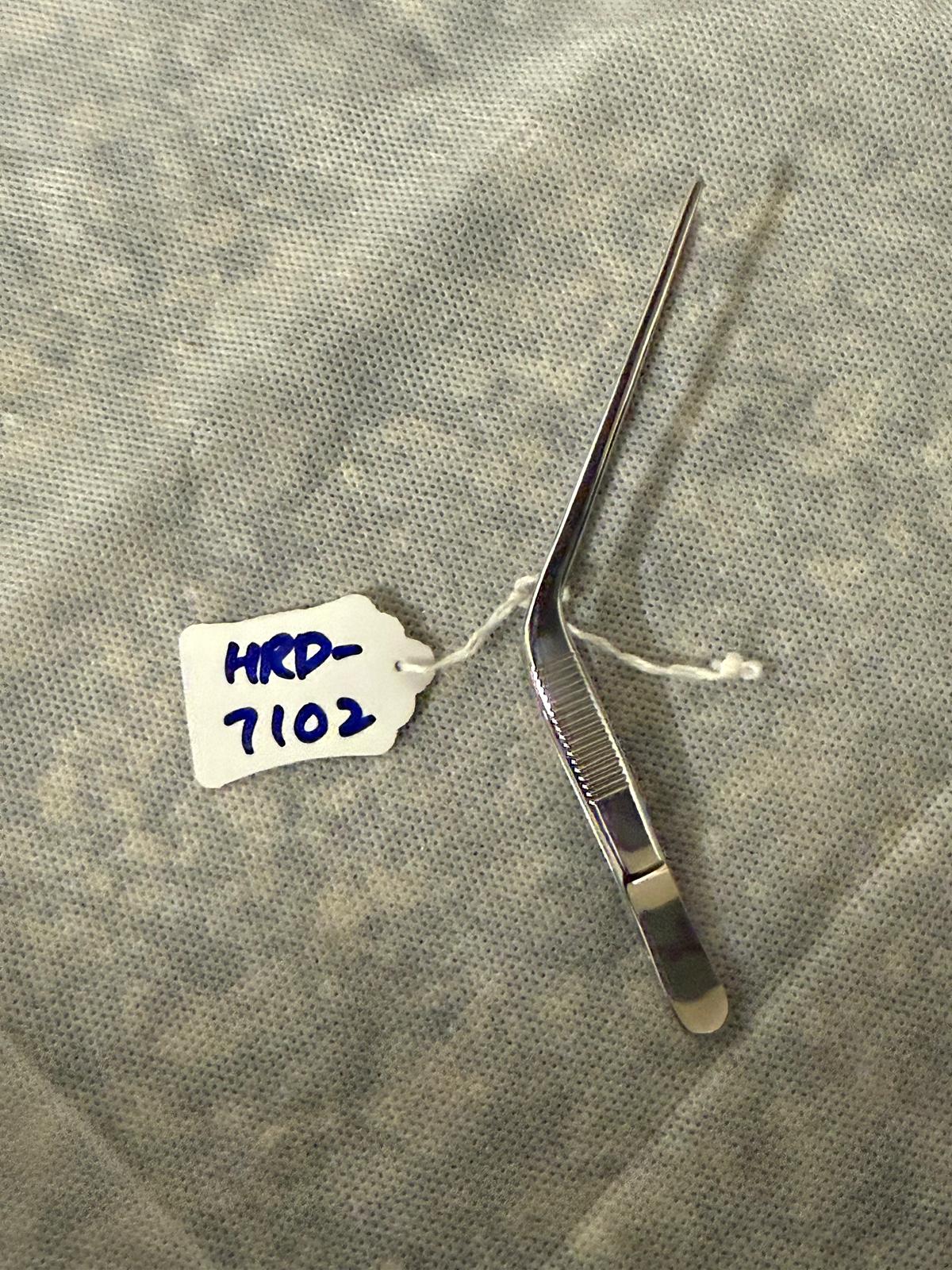 Bayonet Dressing Forceps – Stainless Steel Surgical Instrument | HARDSTEEL INSTRUMENTS