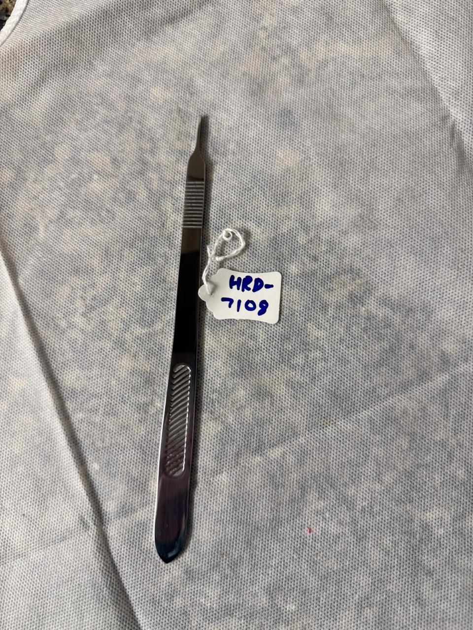 Stainless Steel Surgical Scalpel Handle – Reusable | HARDSTEEL INSTRUMENTS